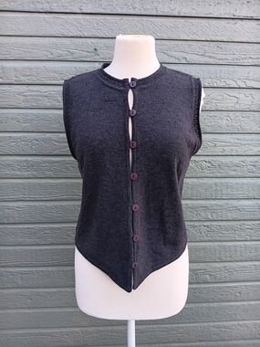 Rena Rowan Charcoal Sleeveless Pointed-Hem Button-Front Tank Vest